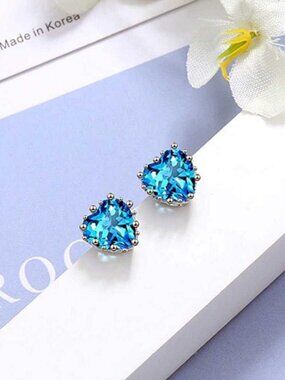Sparkling Blue Heart CZ Stud Earrings Sweet Love‑Themed Ear Studs